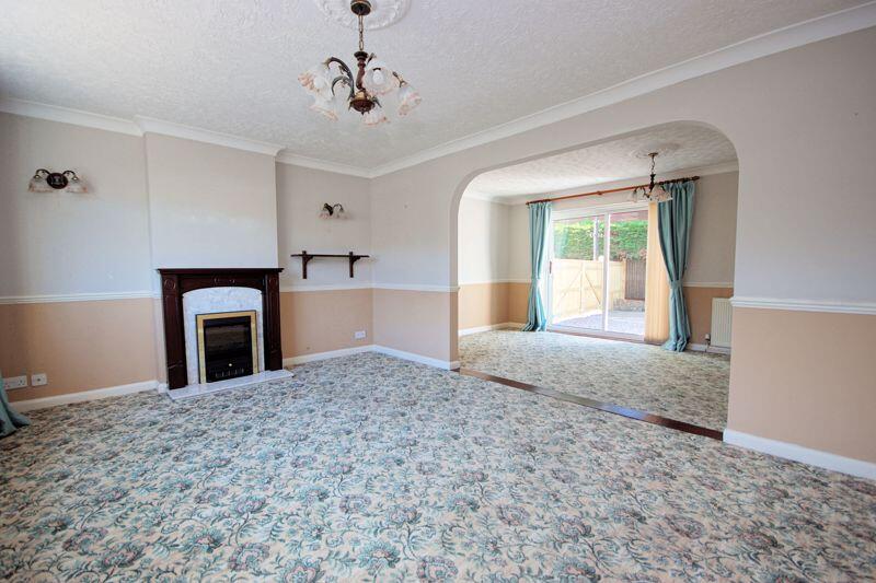 Lounge &amp; Dining Room