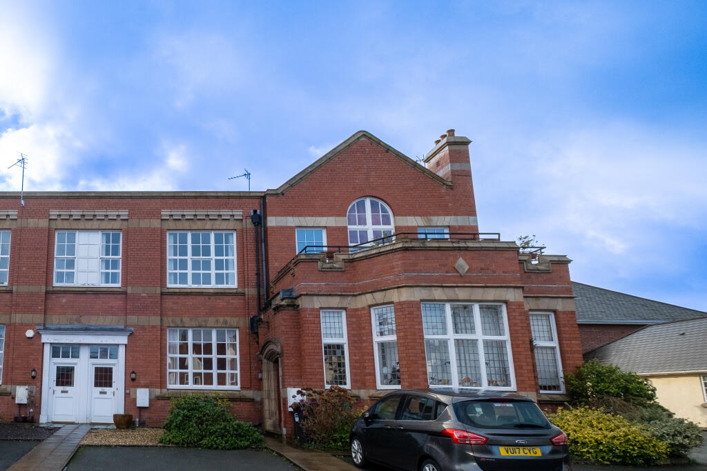 Beresford Gardens, Oswestry