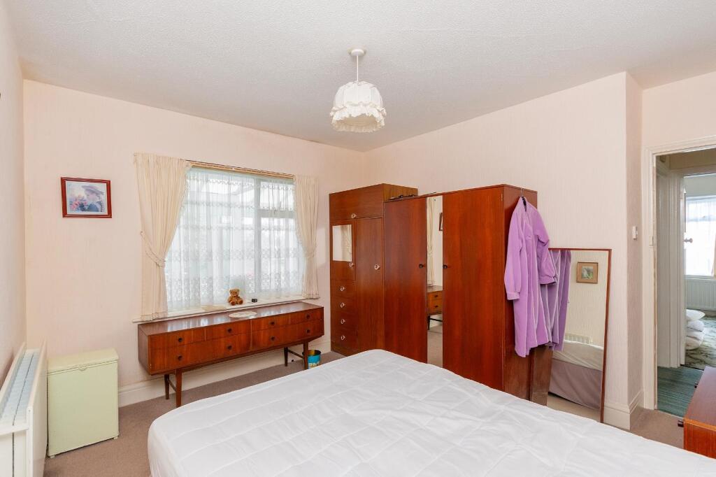 0C5RWH - Bedroom A.jpg