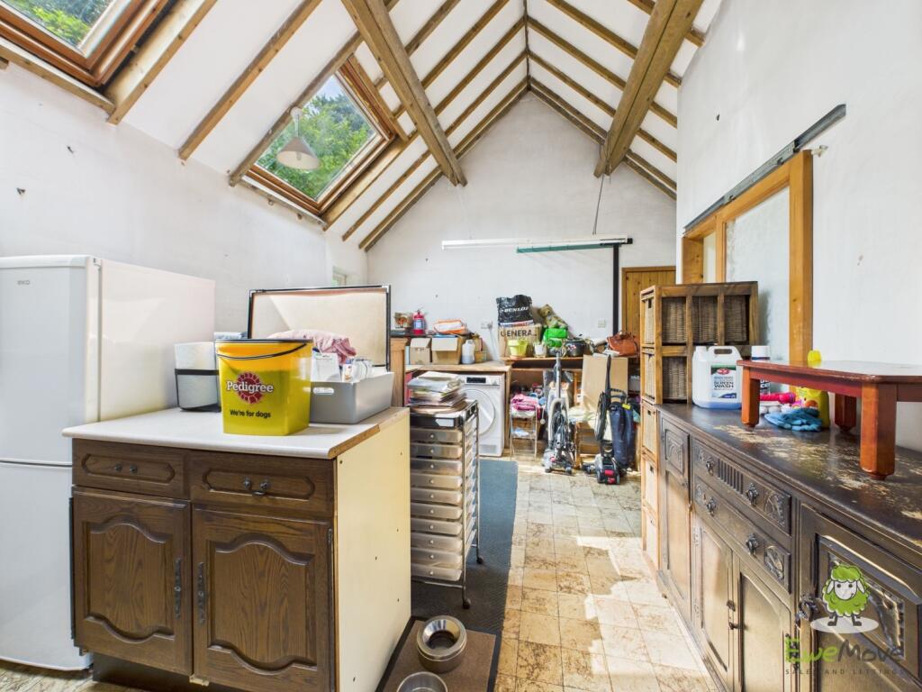 Old painting studio - Charlotte Thomasson Ewemove 