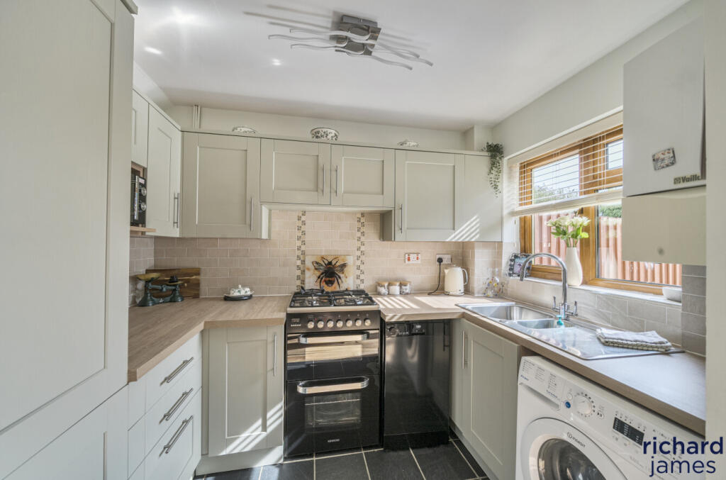 7d79f8852e8241d4b45c30d73acabf8e