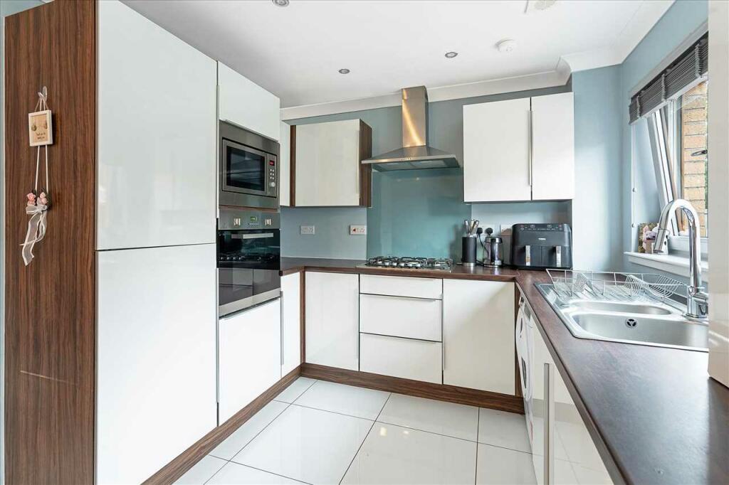 Kitchen Area (1)