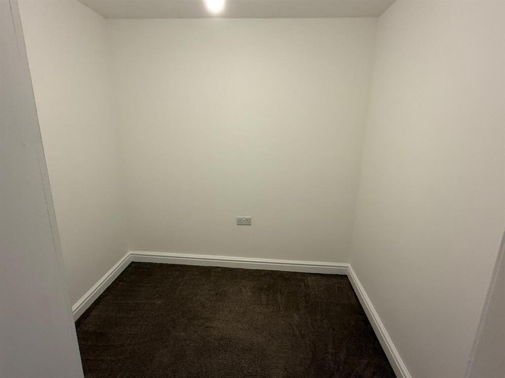 WhatsApp Image 2025-11-25 at 15.11.59.jpeg