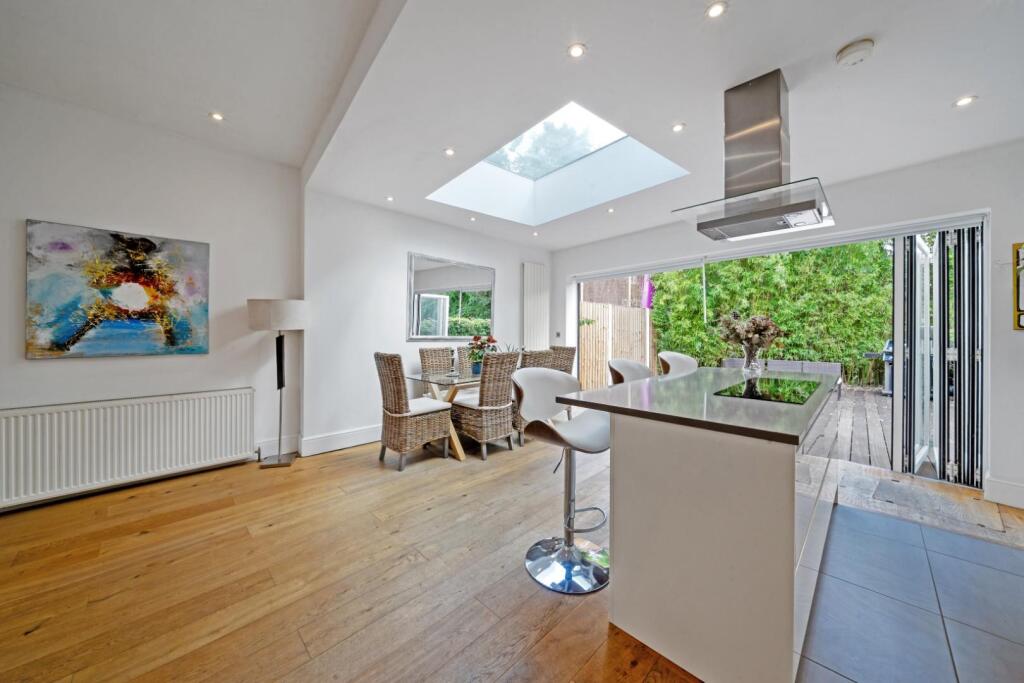 Grantham Road 79 PH14.jpg