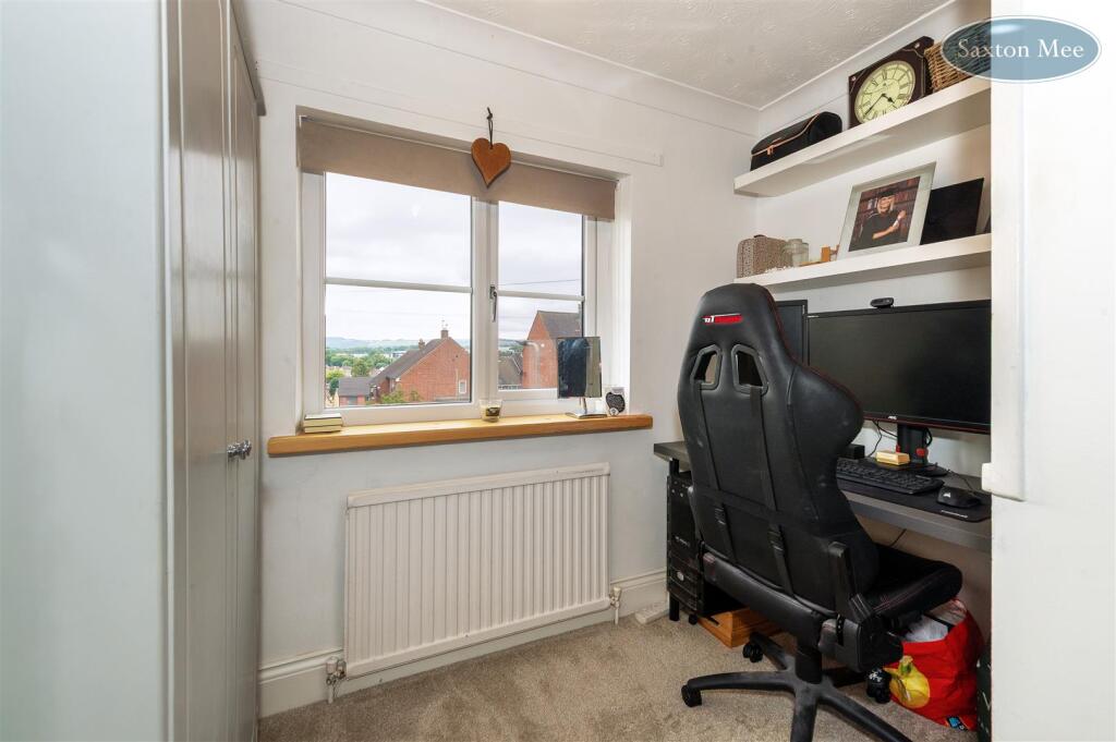 35, The Avenue - bedroom 3 2274.jpg