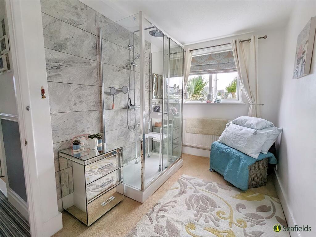 Bedroom 3/Shower Room