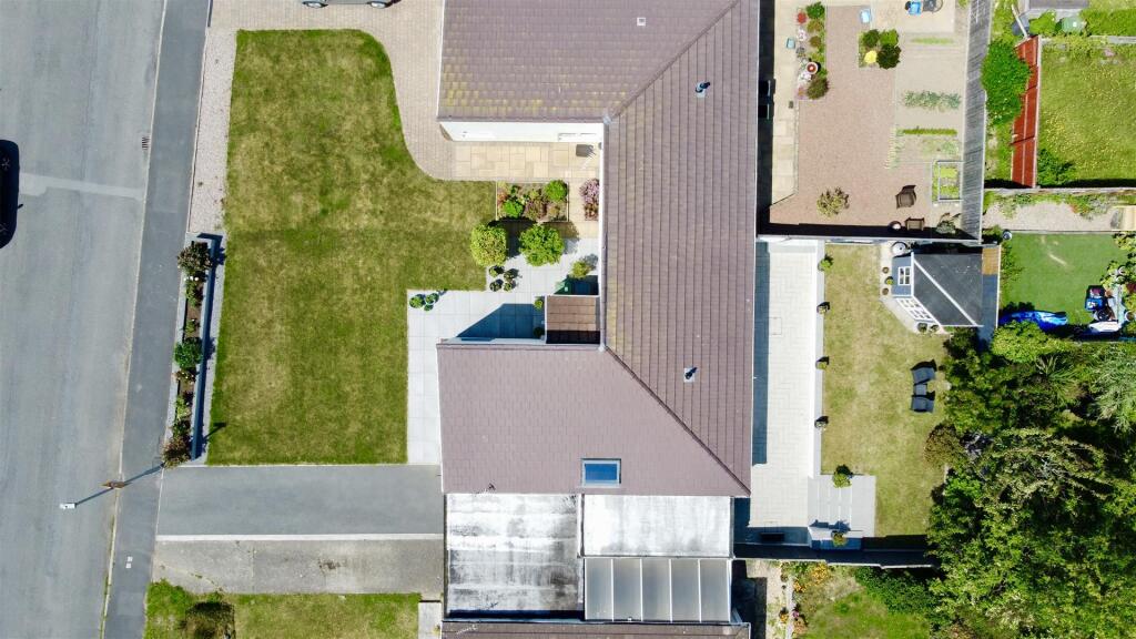 dji_fly_20250618_123700_870_1750246708023_photo_op