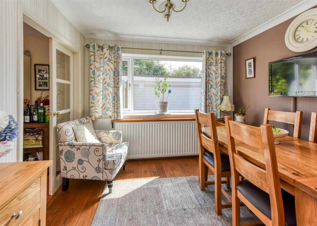 4 The Grange-Dining Room (2).jpg