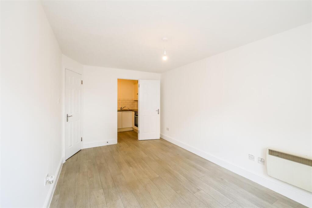 61 Latchingdon court-12.jpg