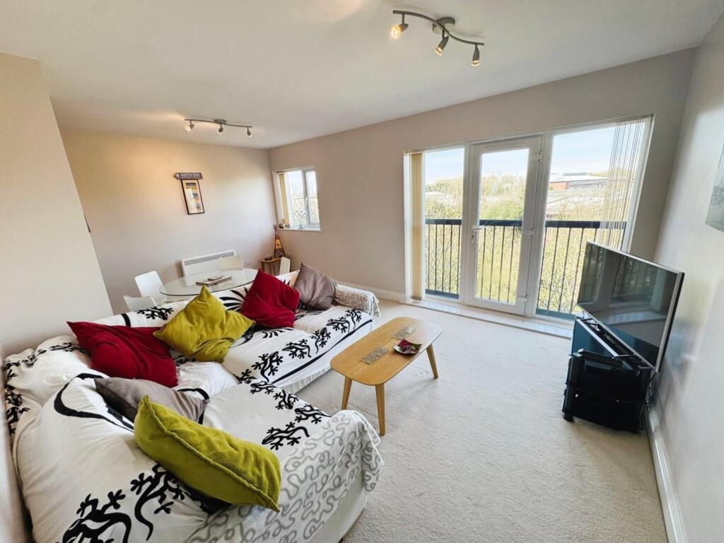 60c5f9e4-Living 20Dining 20Room.jpg