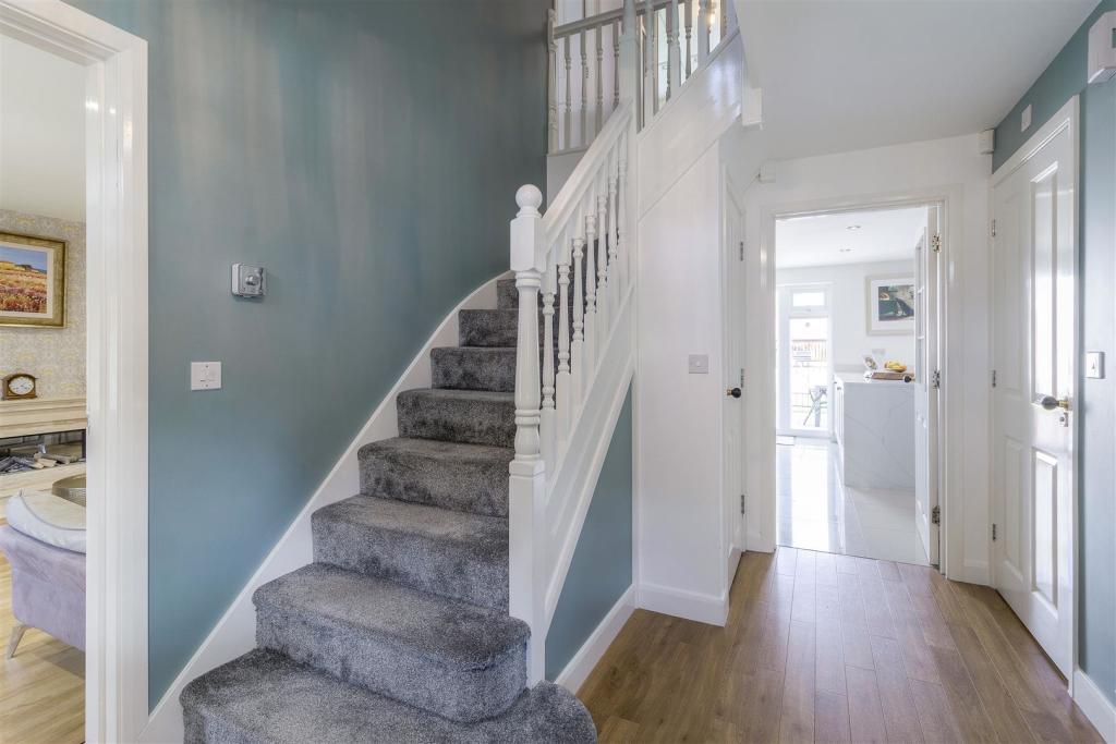 16 Dunbar Way [HIGHres] 004.jpg