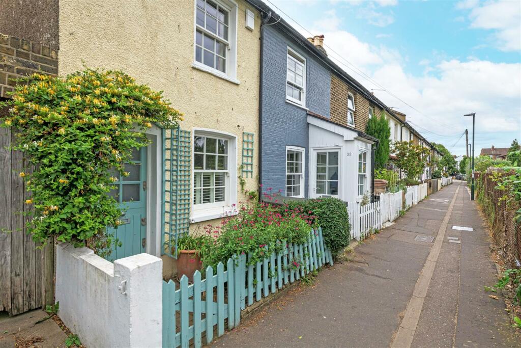 32 Railway Side Ext 1.jpg