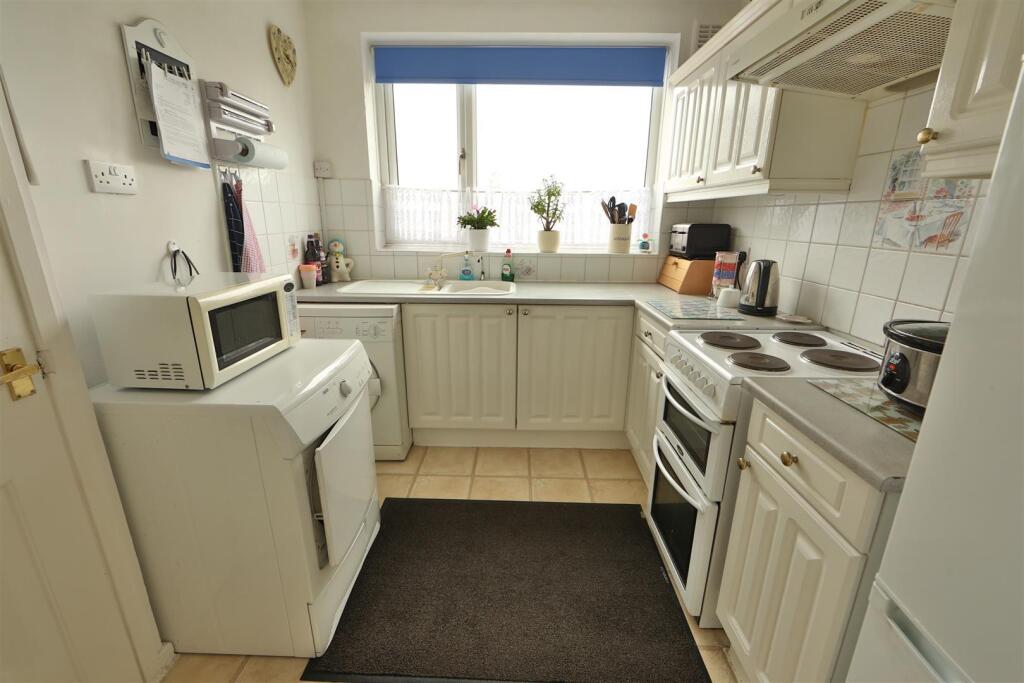 London Road, Whitley - Kitchen