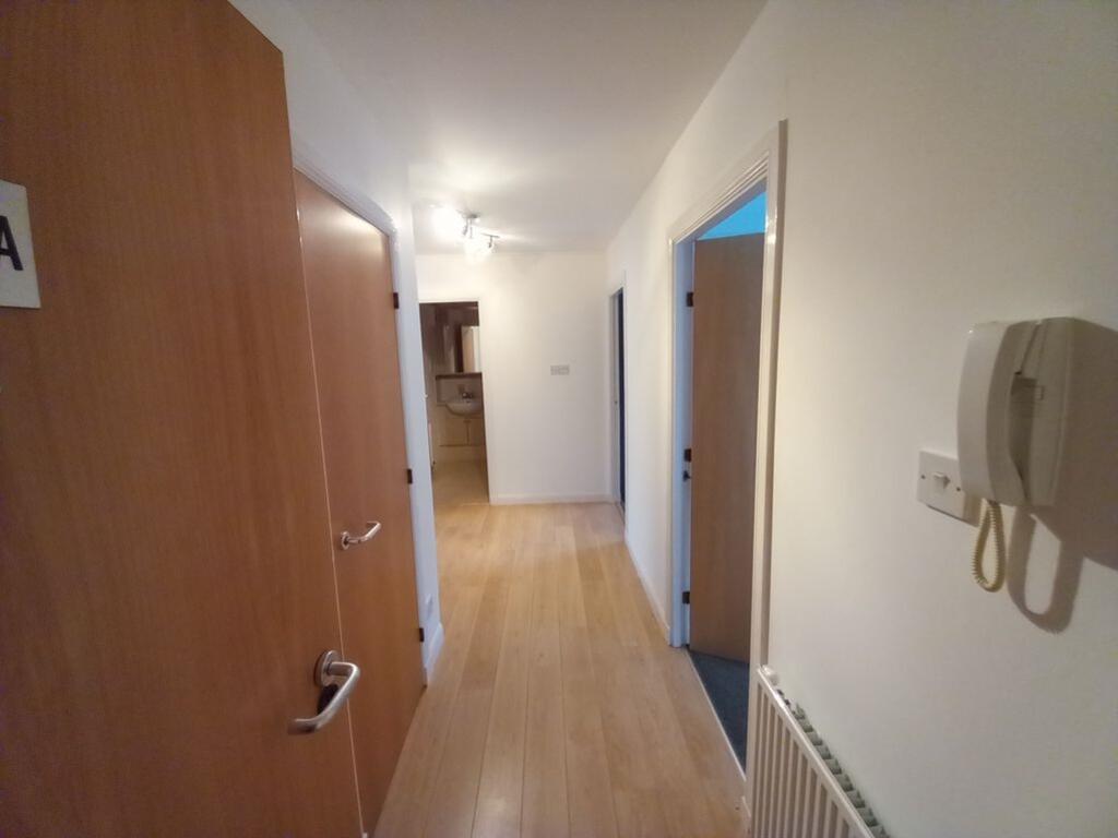 Front Door &amp; Lobby (1)