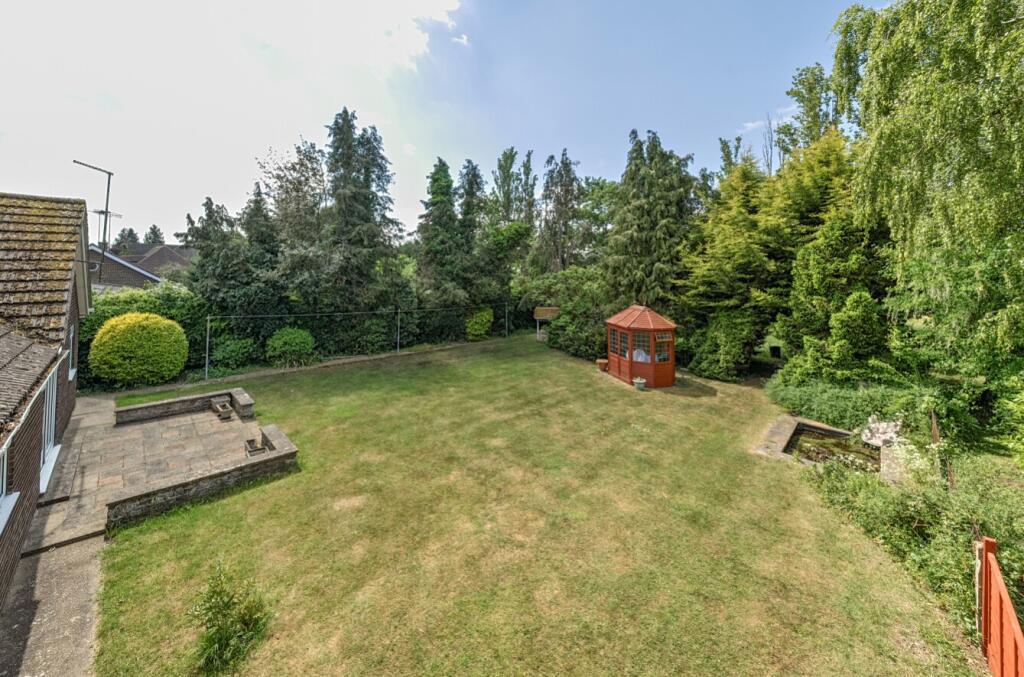 1296615-3-6827266a4db4a-ARW