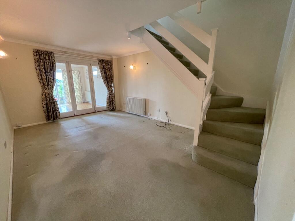 LIVING ROOM AREA