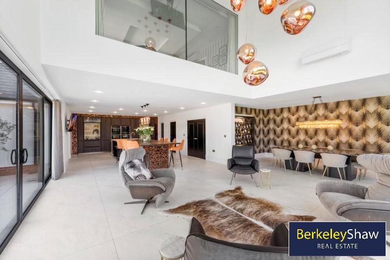 f7bb44e2--4368-ACBE-725DB1A70FD9-41112-000005D99A1