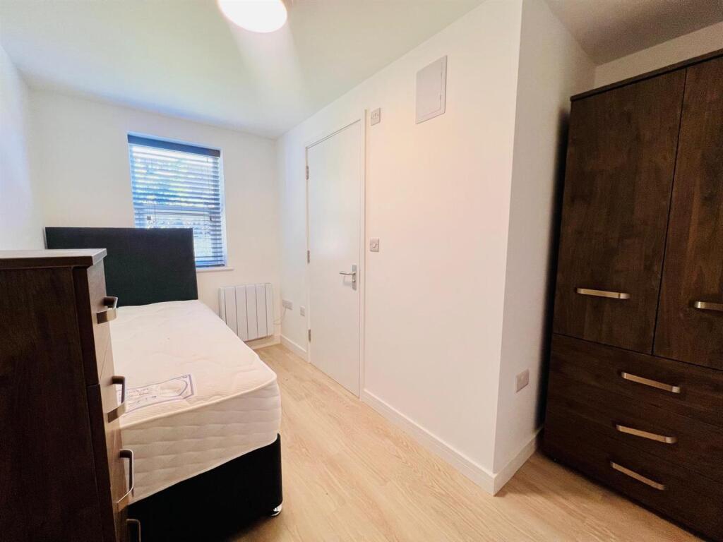 Room 4.jpeg