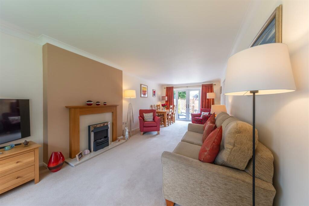 95 Ridings Lane-008.jpg