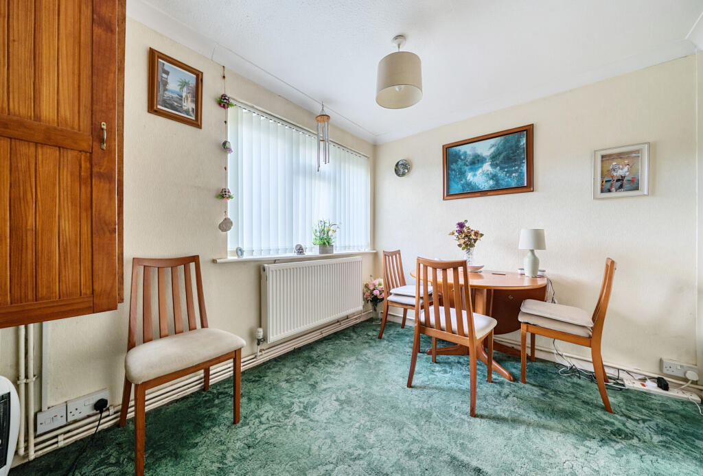 1302827-16-6842cd...