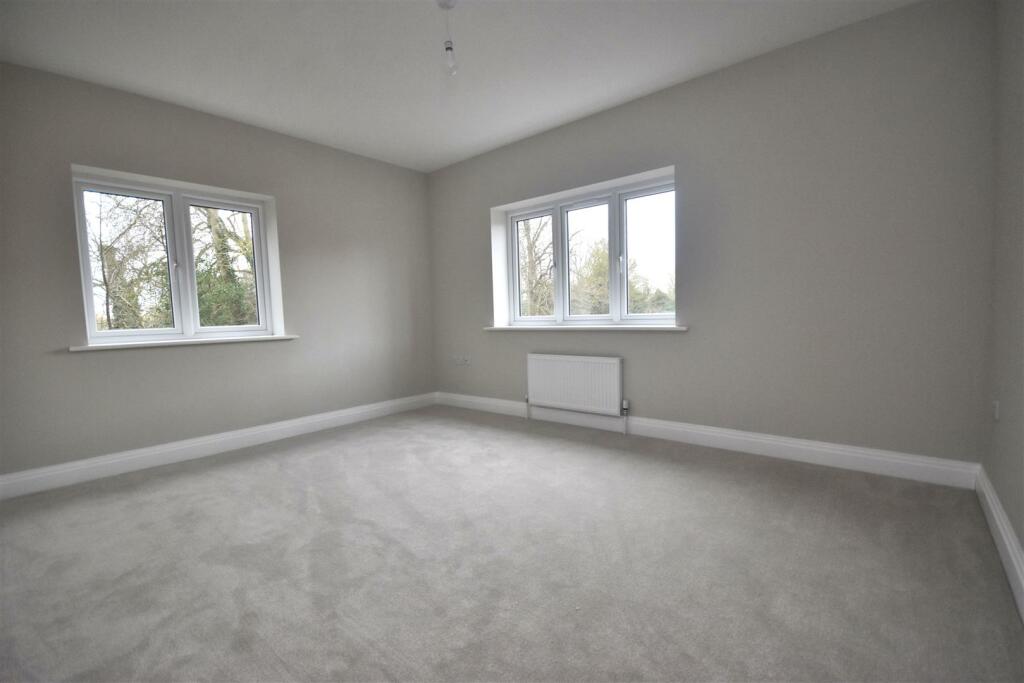 Bed 4.jpg