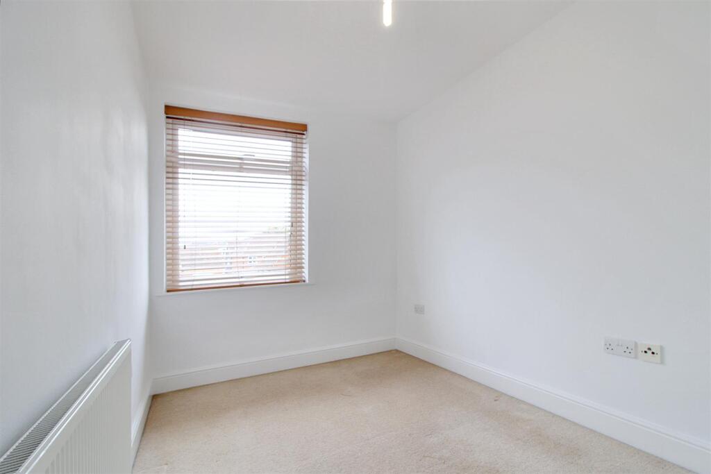Bedroom 2.JPG
