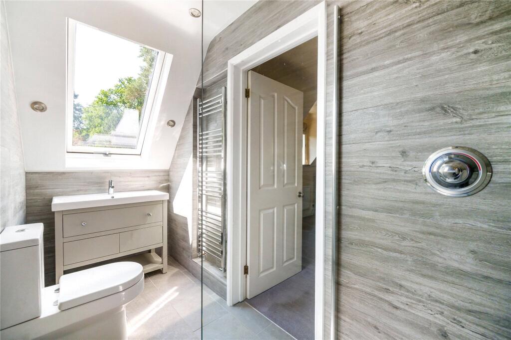 En-Suite Shower