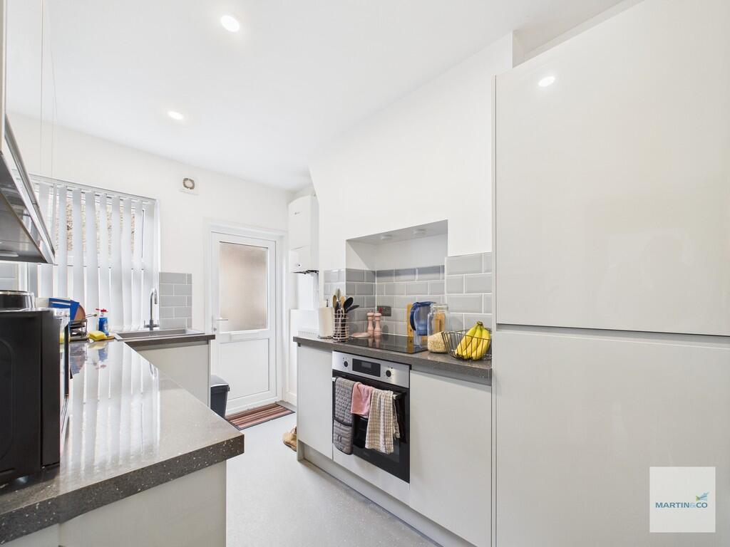 CAM03394G0-PR0332...