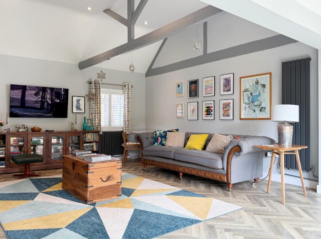 Longwater Lane, RG27