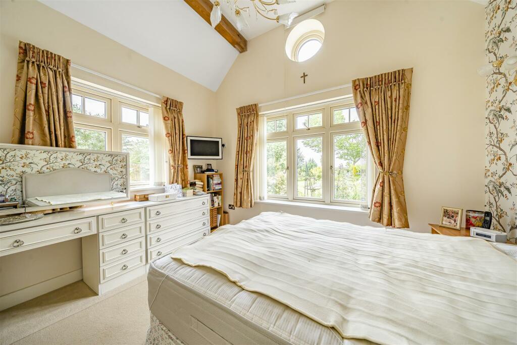 32a High Street, Paulerspury