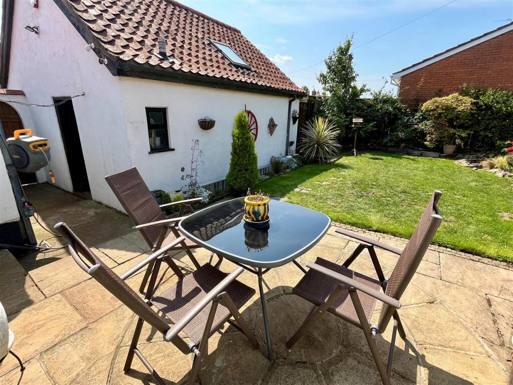Rear Garden - image two.jpg