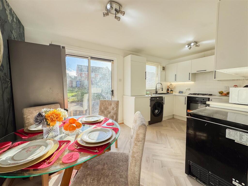 Kitchen/Dine
