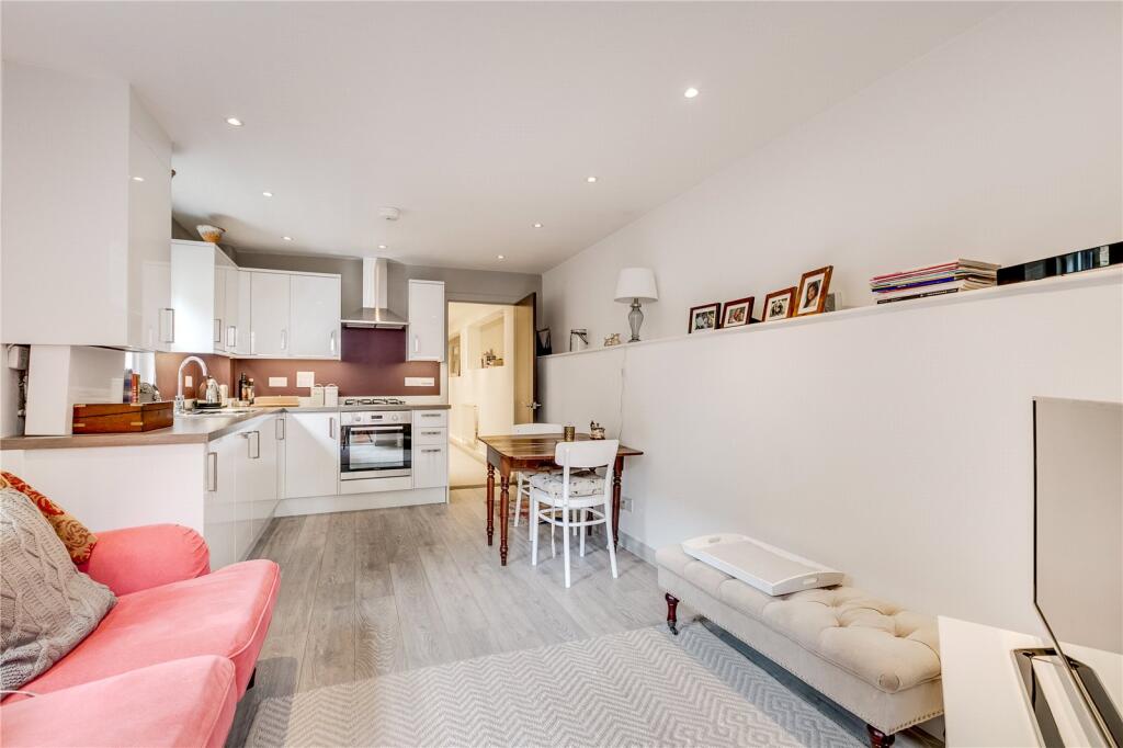 Reception/Kitchen