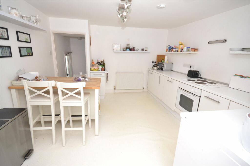 Kitchen/Breakfast Rm