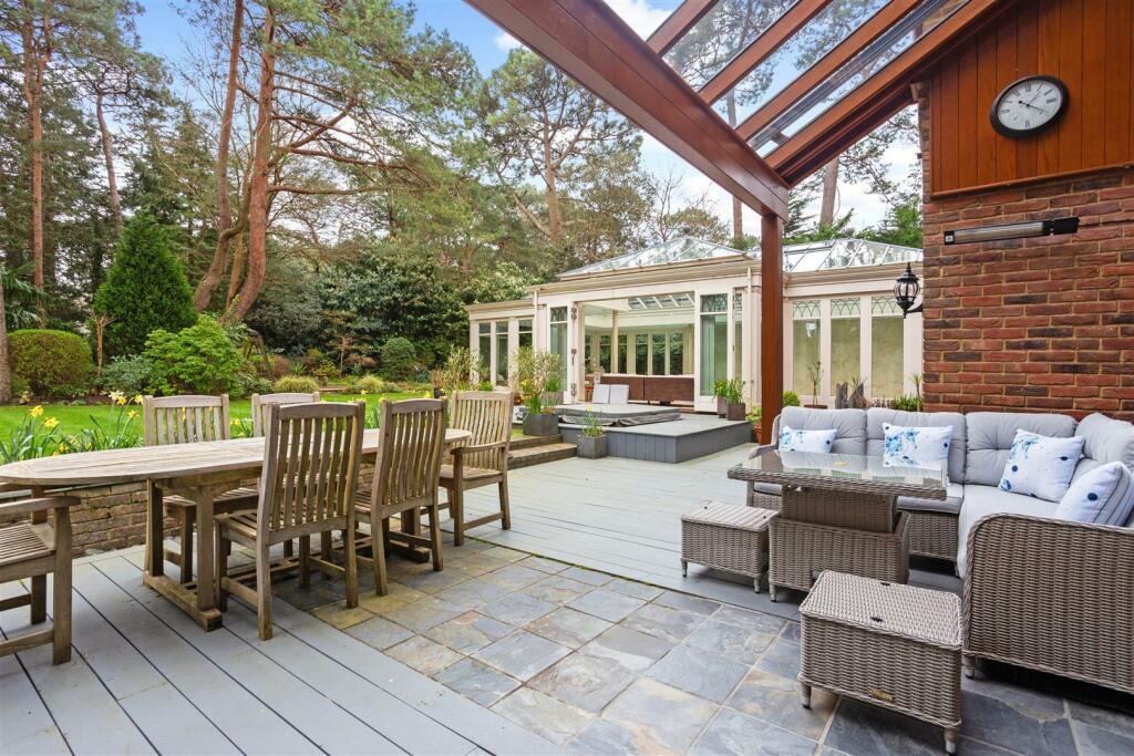 67370_3 Bury Road Poole (35).jpg