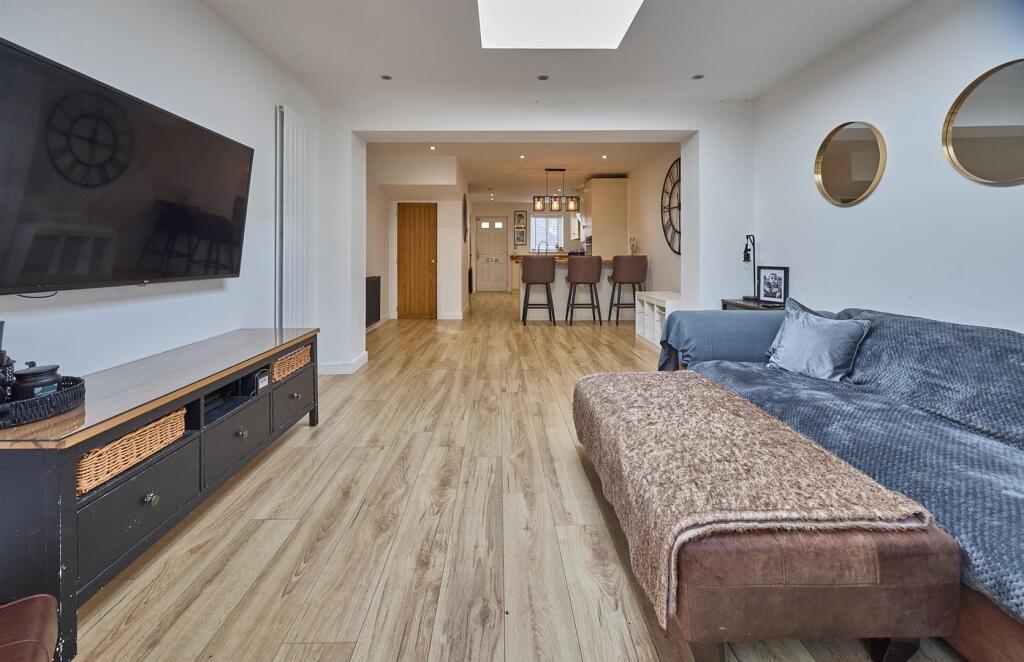 42 Convent Drive SG 7.jpg