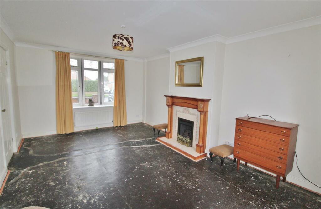 SITTING ROOM -