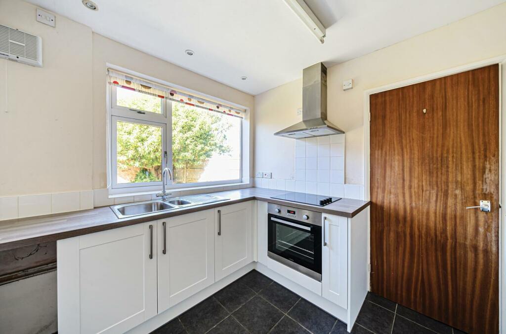 2 Rowan Drive, Lutterworth