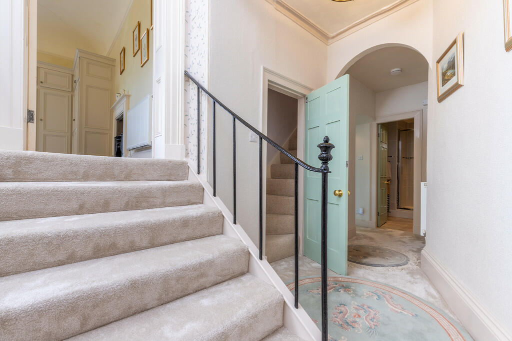 First Floor Landi...