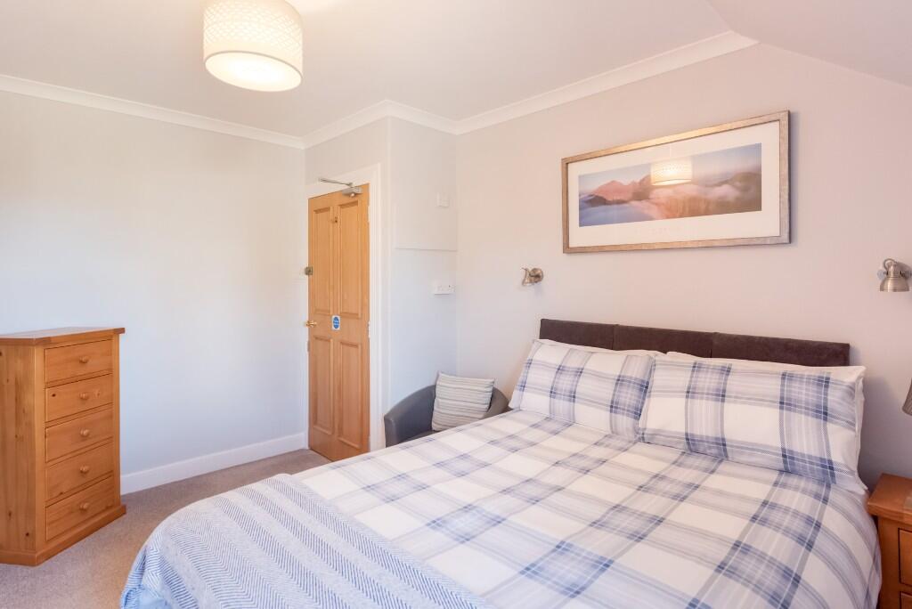 Upper Bed