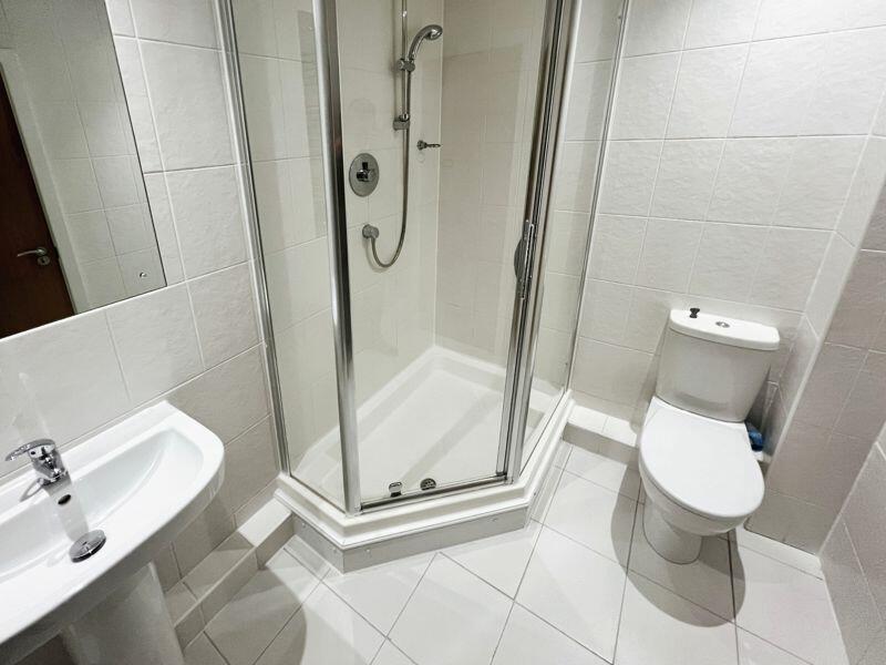 En suite bed 1