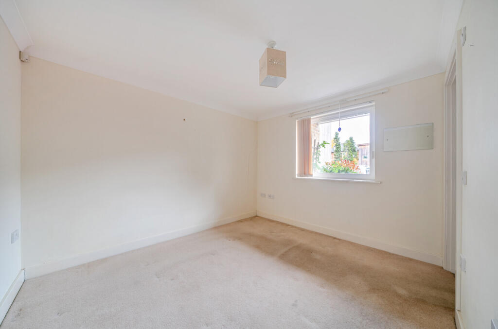 1372458-10-6908c9...