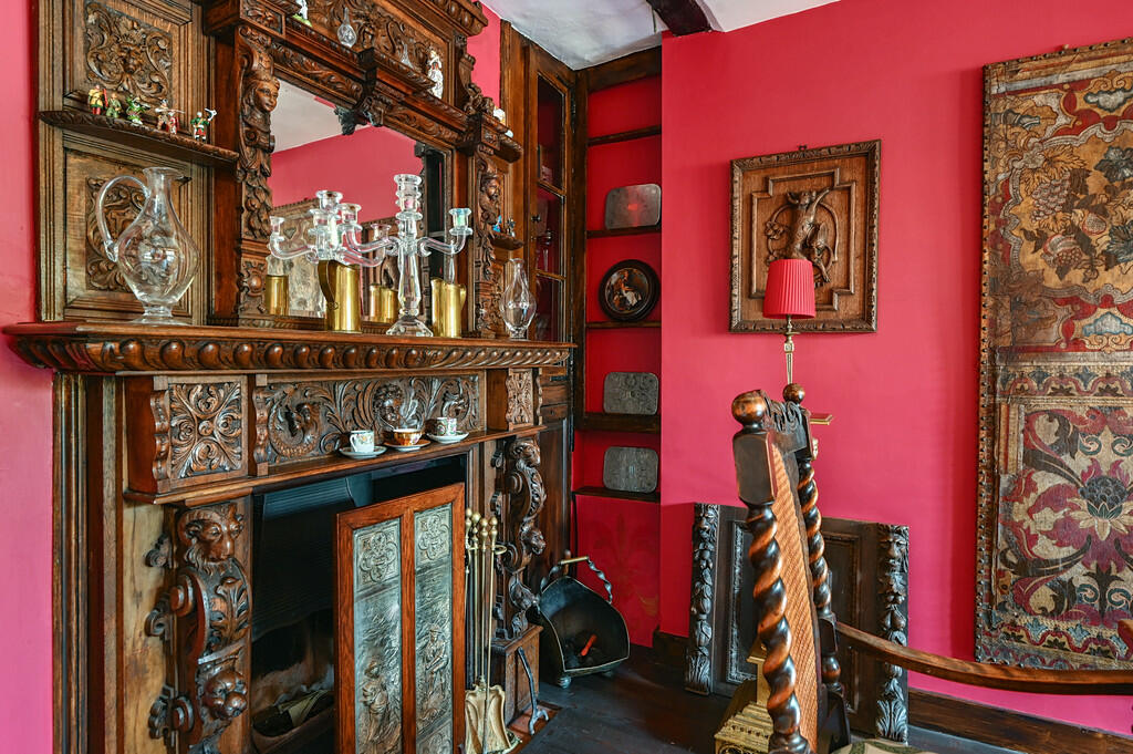 7 mermaid street ...