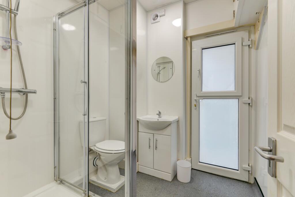 12 Pevensey Road Bathroom 1