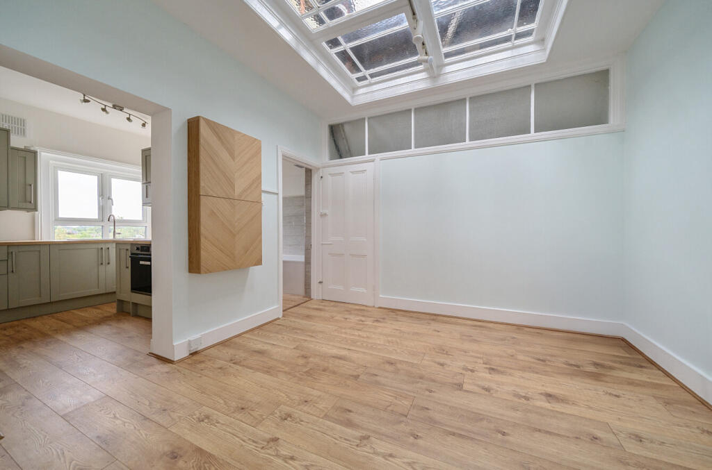 14-1295313-16-682...