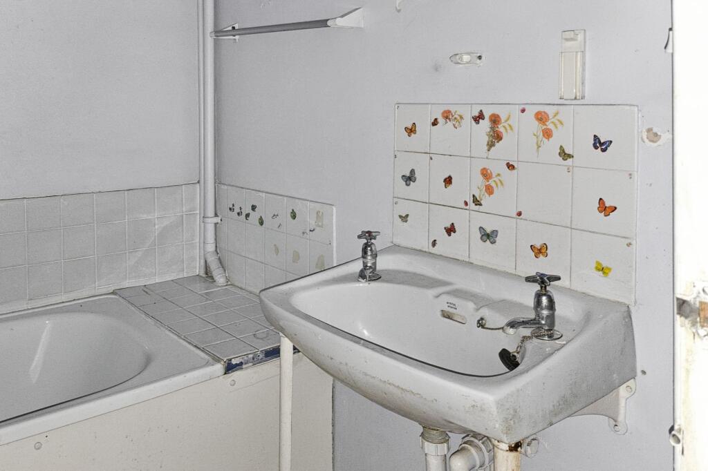 39G Bassett Road, Notting Hill, London W10 6LB