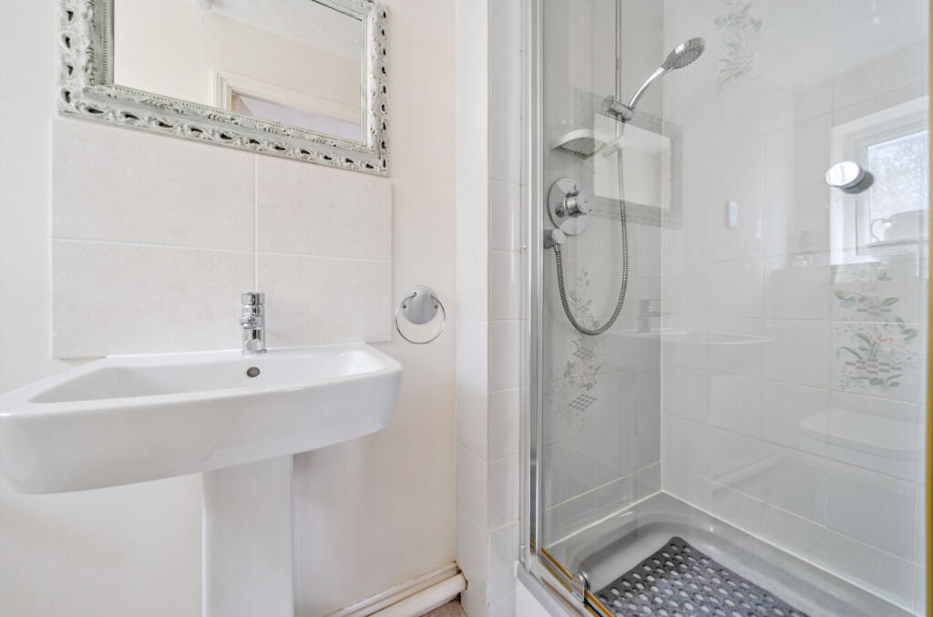 1319441-10-686685...