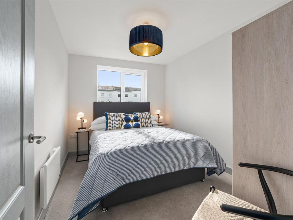 Rugby Rd Flat 140-12.jpg