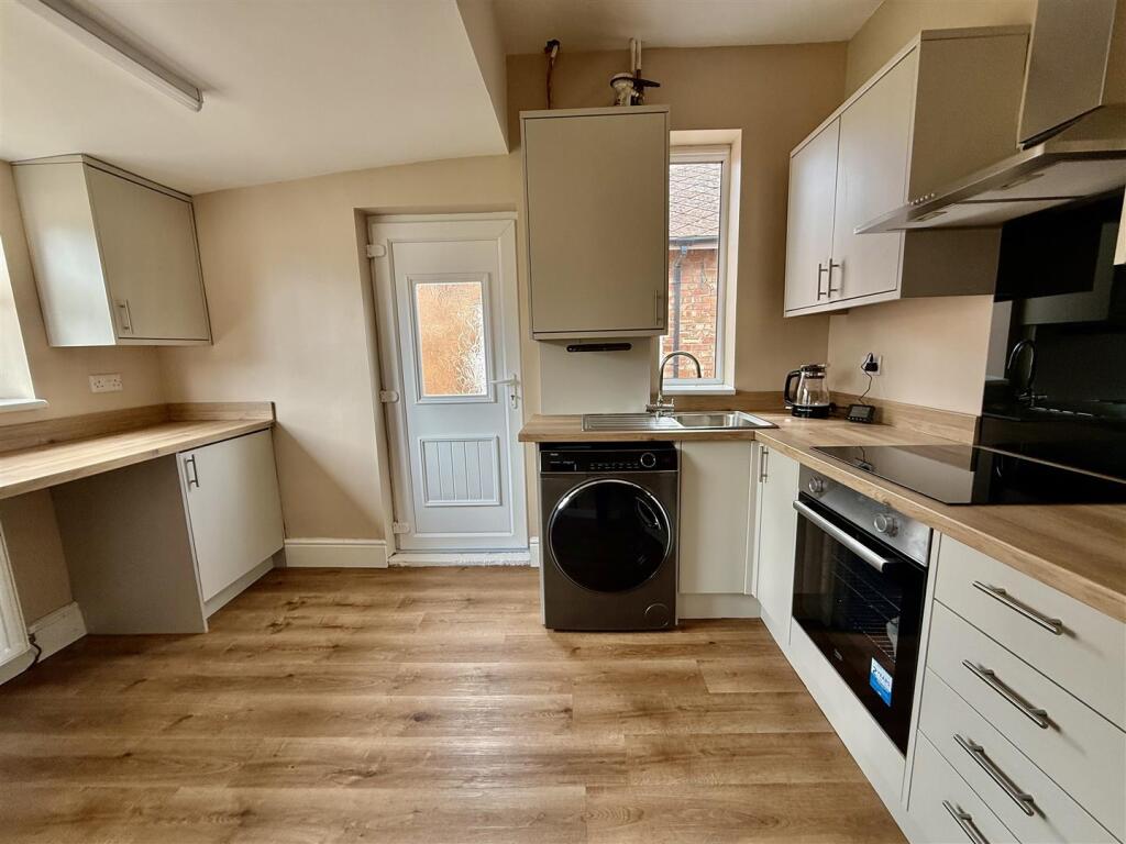 KITCHEN/DINER