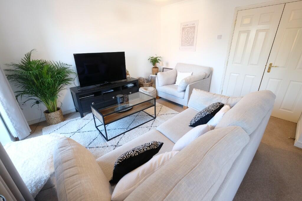 OPEN PLAN ROOM